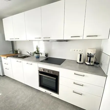 Appartement 1 Chambre Tout Confort, 2-4 Personnes Chapelle-lez-Herlaimont Exterior photo